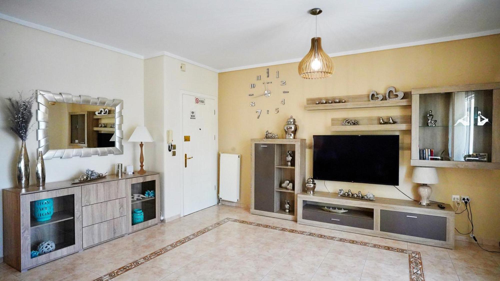 Lovely And Sunny Apartament 300M From Beach!! Peraía 외부 사진