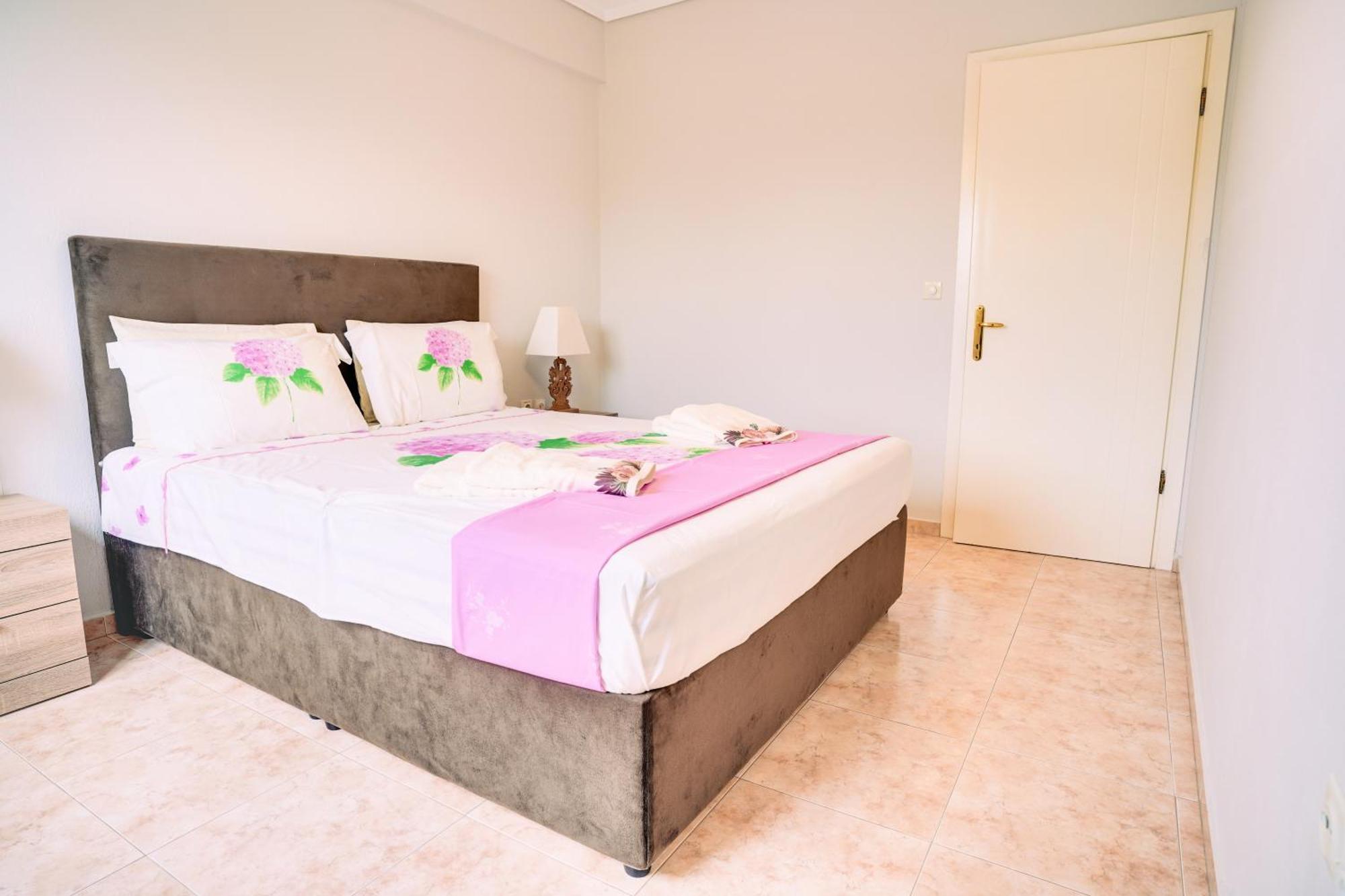 Lovely And Sunny Apartament 300M From Beach!! Peraía 외부 사진