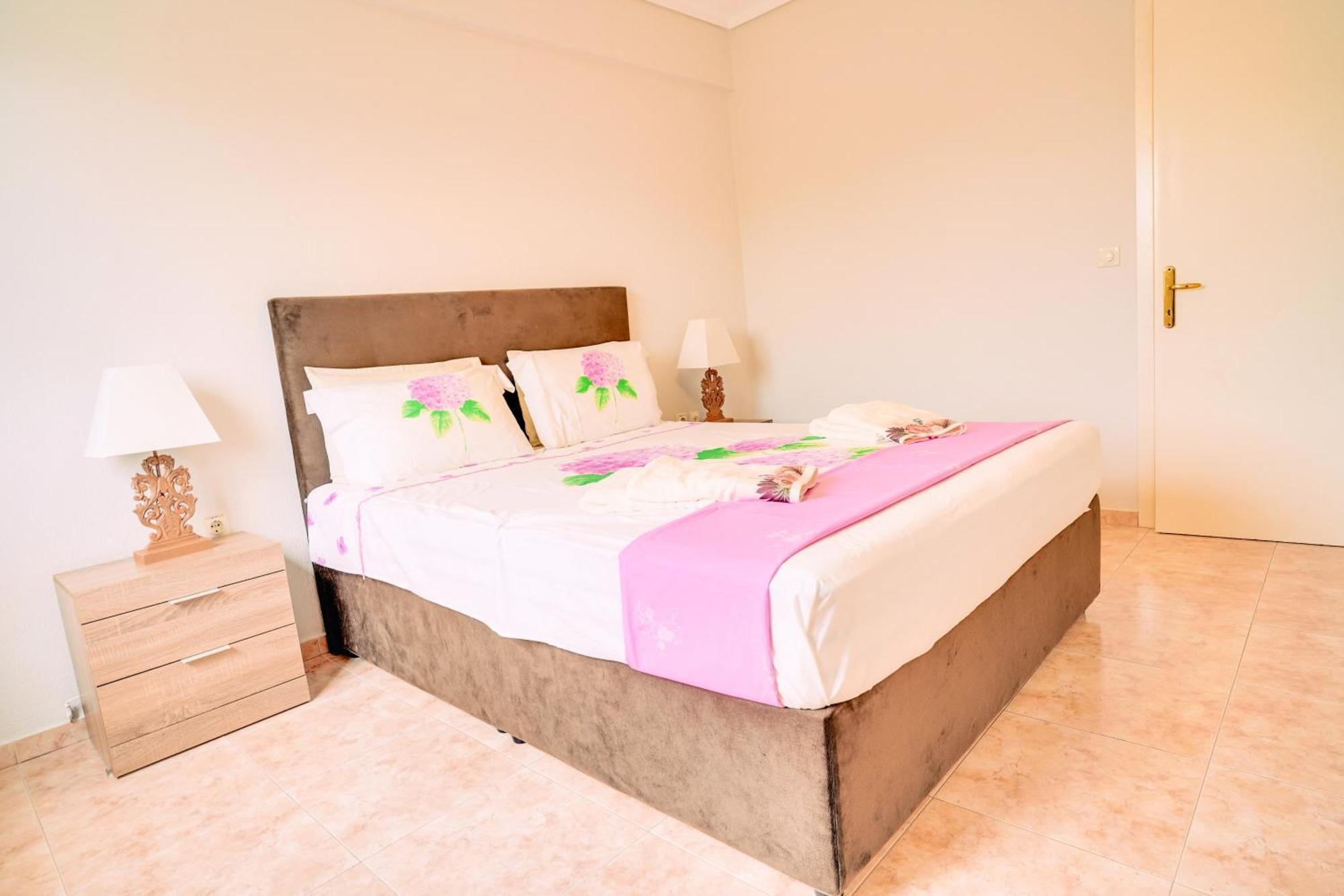 Lovely And Sunny Apartament 300M From Beach!! Peraía 외부 사진