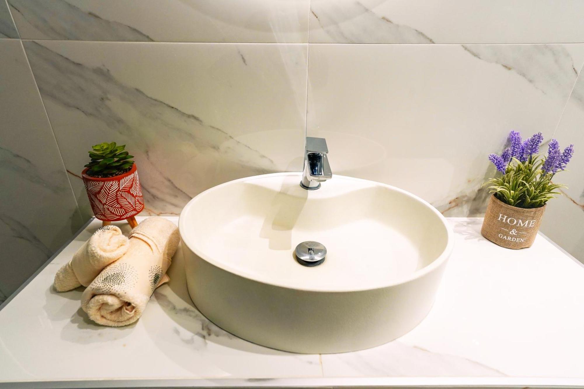 Lovely And Sunny Apartament 300M From Beach!! Peraía 외부 사진
