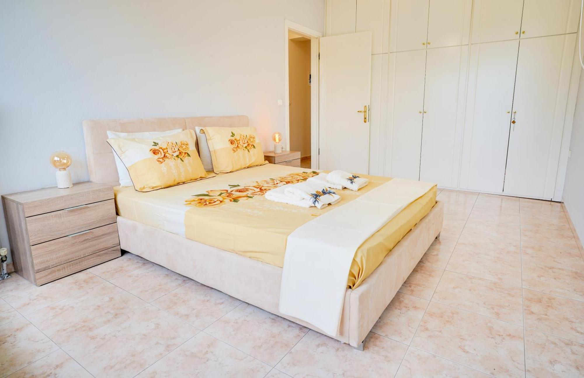 Lovely And Sunny Apartament 300M From Beach!! Peraía 외부 사진