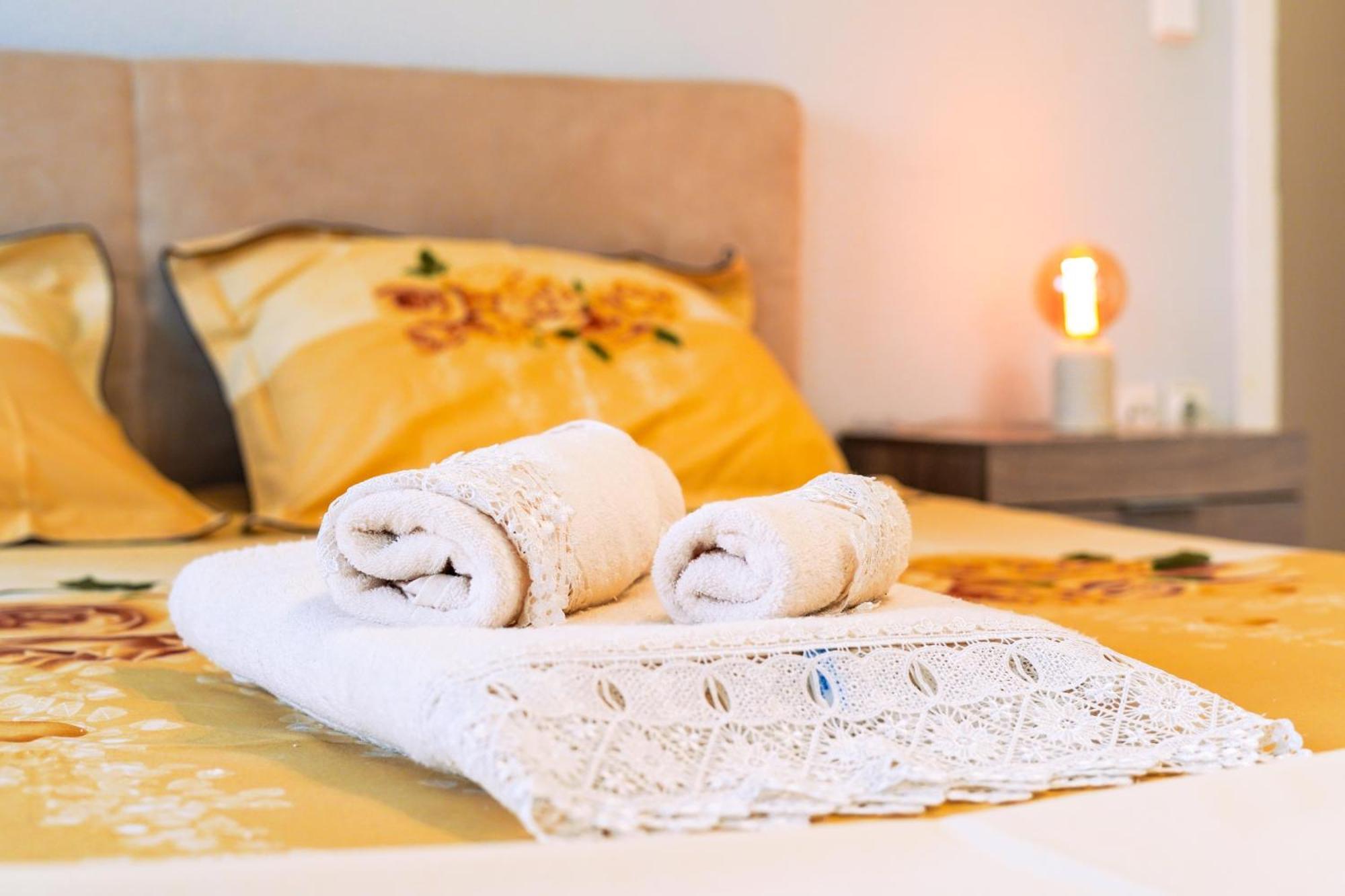 Lovely And Sunny Apartament 300M From Beach!! Peraía 외부 사진