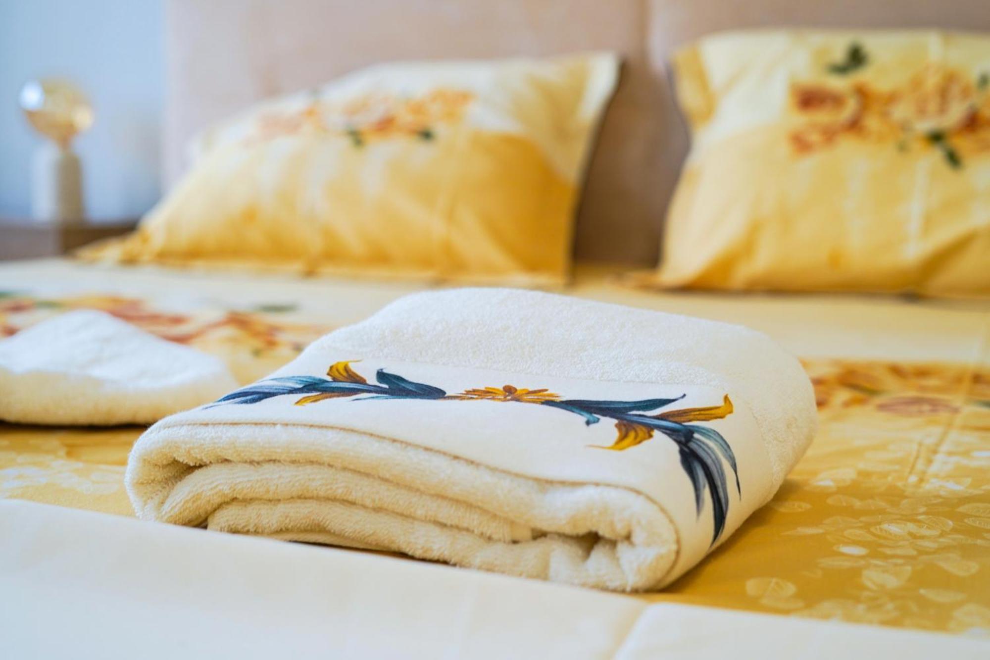 Lovely And Sunny Apartament 300M From Beach!! Peraía 외부 사진