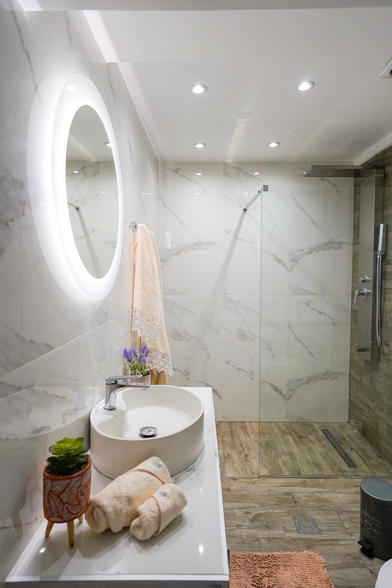 Lovely And Sunny Apartament 300M From Beach!! Peraía 외부 사진
